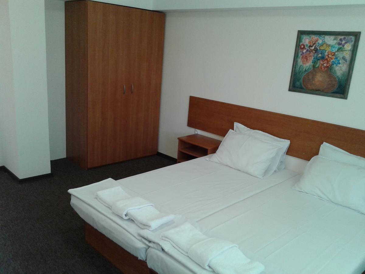 Hotel Stroitel Hisarya Esterno foto