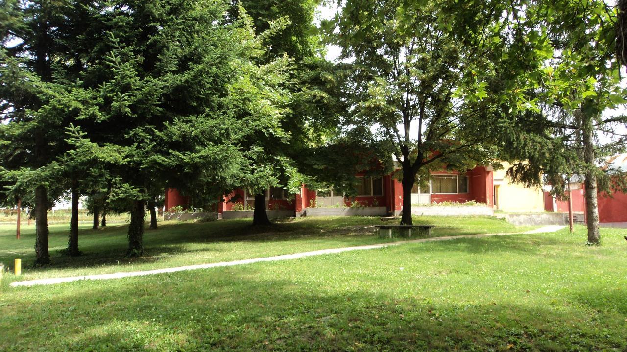 Hotel Stroitel Hisarya Esterno foto