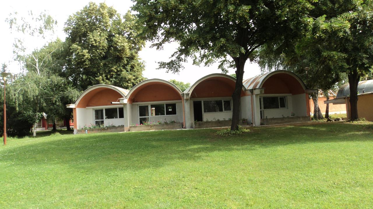 Hotel Stroitel Hisarya Esterno foto