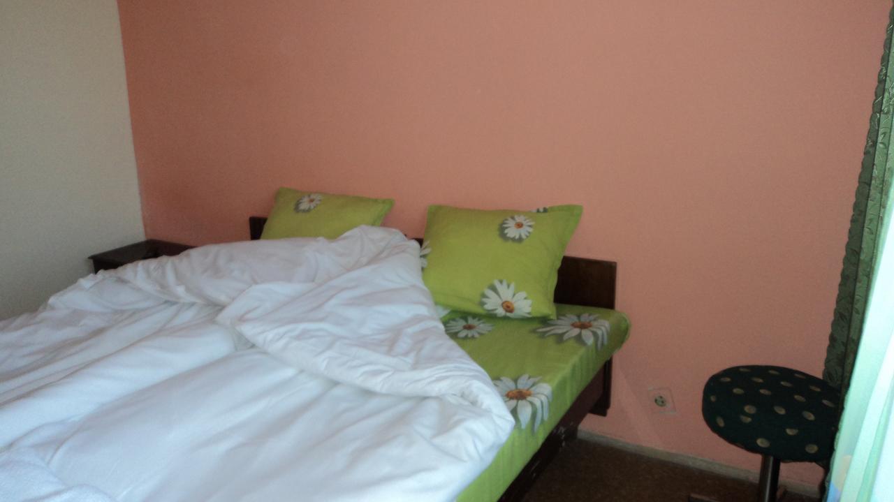 Hotel Stroitel Hisarya Esterno foto