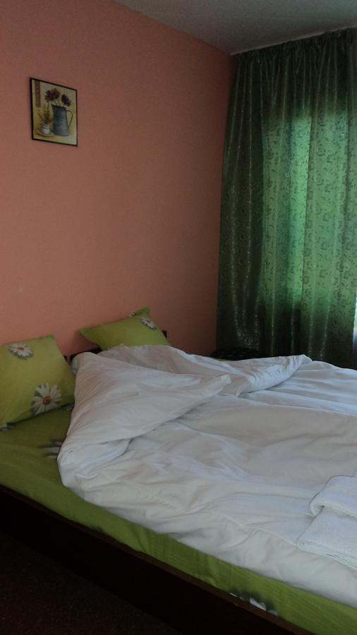 Hotel Stroitel Hisarya Esterno foto