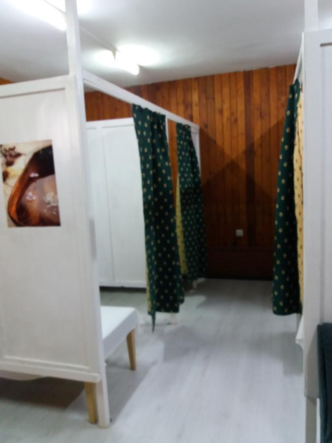 Hotel Stroitel Hisarya Esterno foto