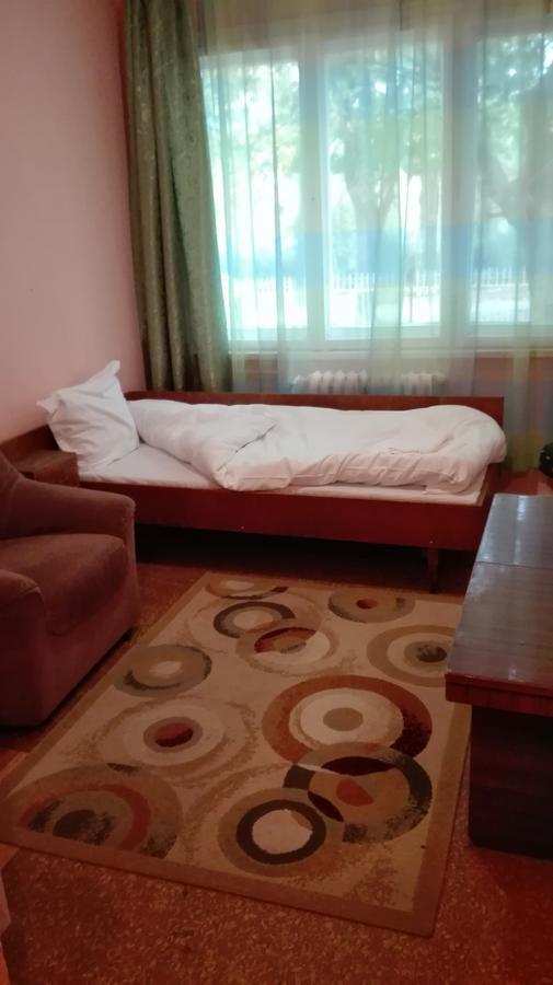 Hotel Stroitel Hisarya Esterno foto